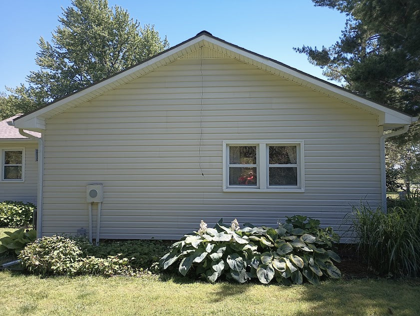 Reviving home exteriors one wash at a time!